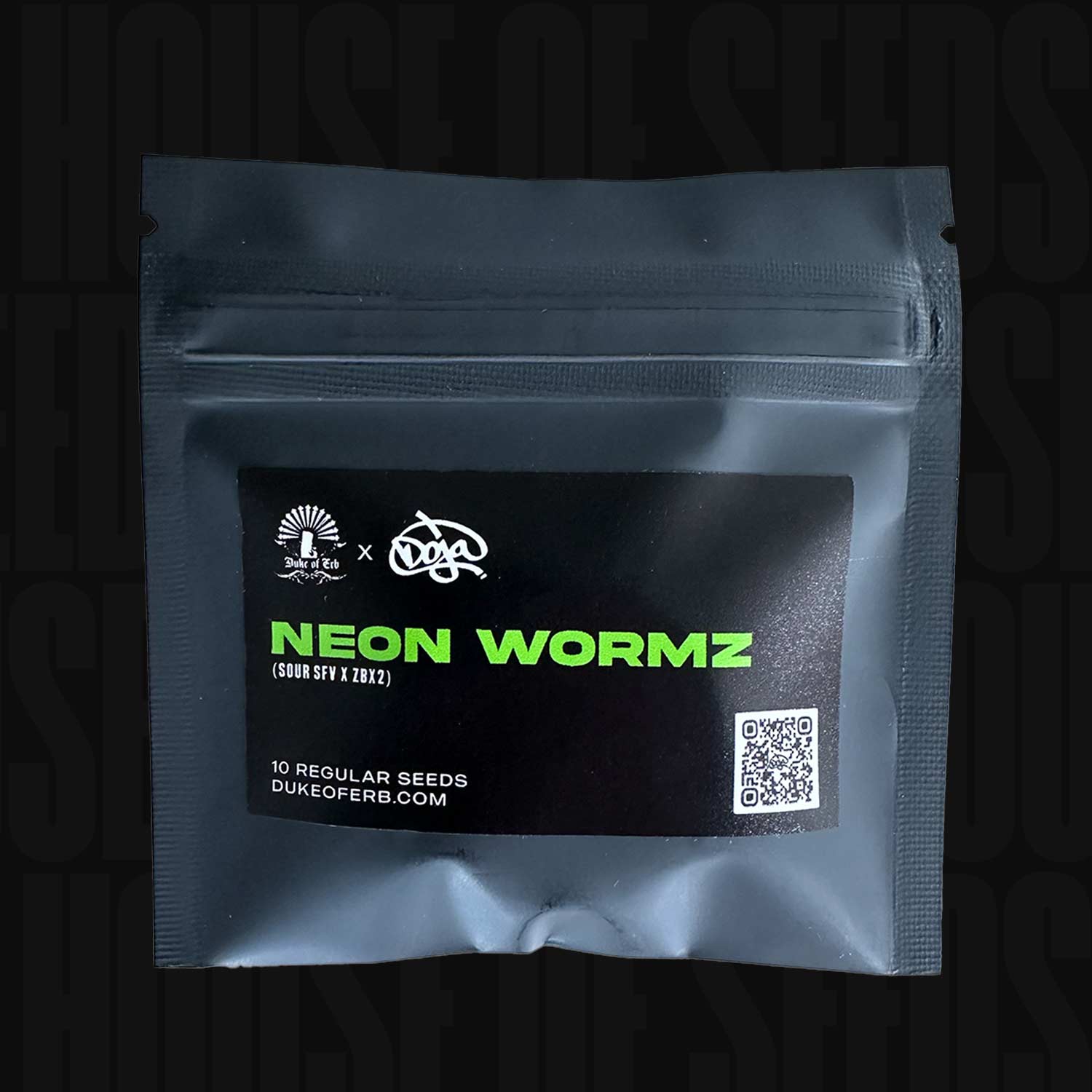 Schwarzer Doja Beutel Neon Wormz mit grüner Schrift, Etikett zeigt Sour SFV x BZTZ, QR-Code, DUKEOFHERBS.COM und 10 reguläre Samen